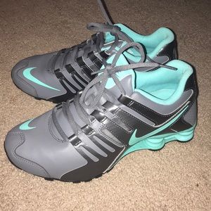 Nike tennis shoes